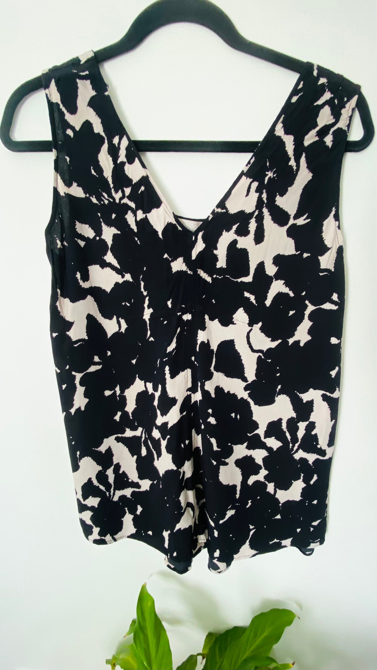 Sills Top (10)
