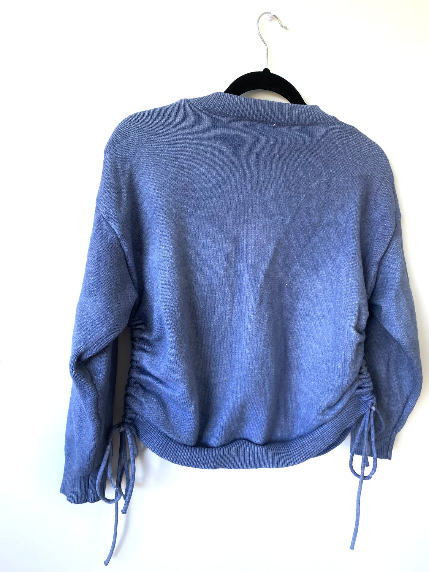 Beginning Boutique Sweater (M)
