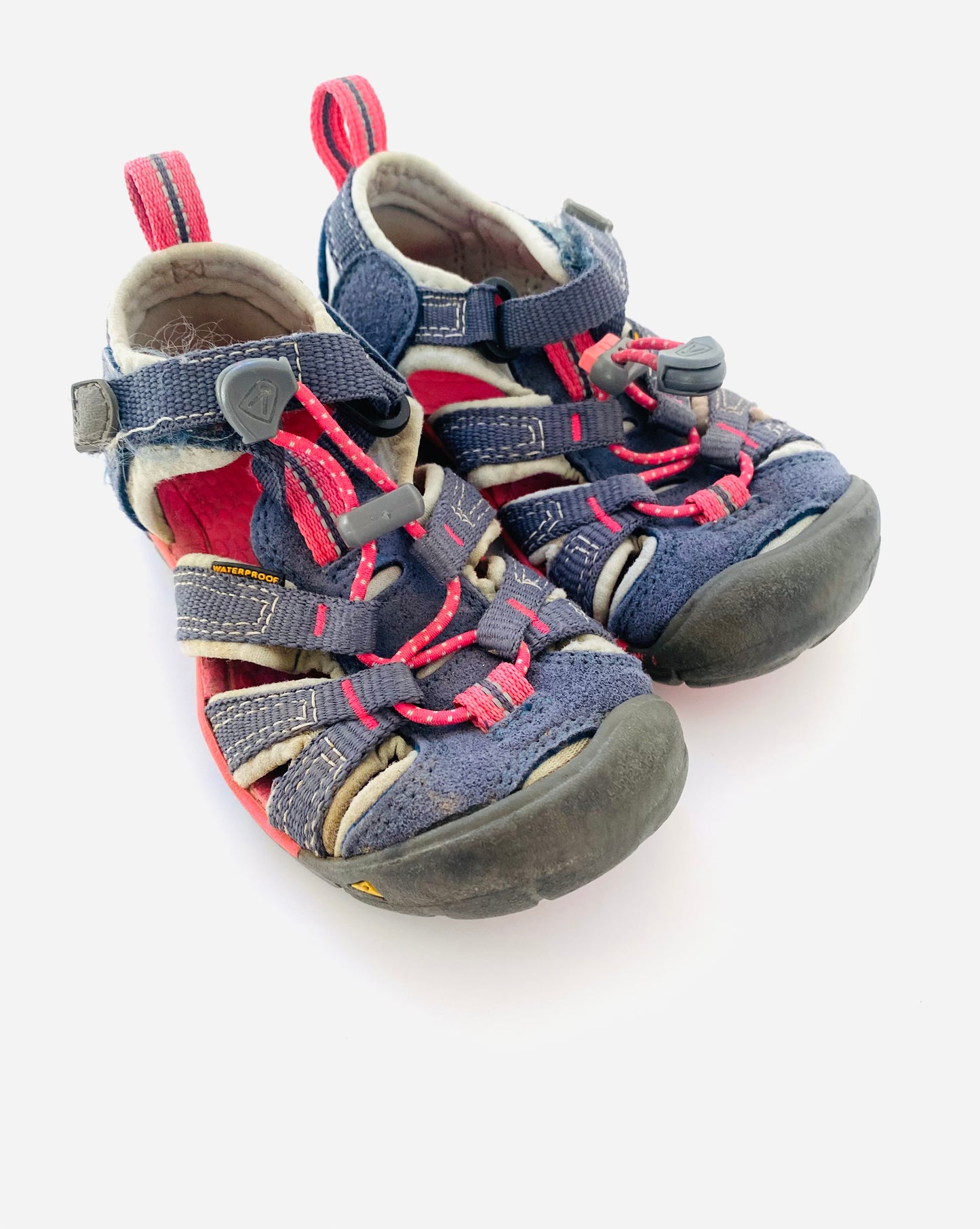 Keen Seacamp Sandals (2YR / 3YR / US9)